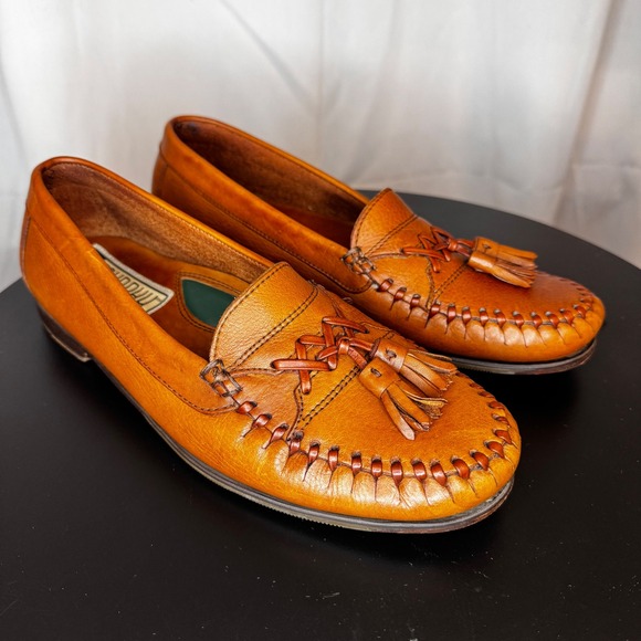 Johnston & Murphy Hand Crafted Tassel Loafers Leather Slip On Shoes Womens 8.5M - Picture 2 of 9